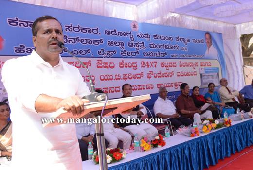 Oscar lays foundation for Janasanjeevini generic medical centre at Wenlock 1